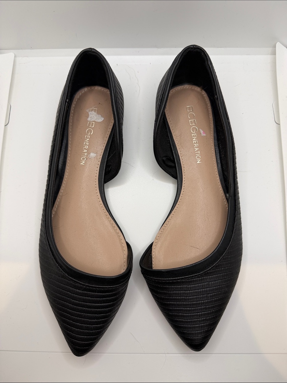 BCBGeneration Black Pointed D'Orsay Ribbed Flats